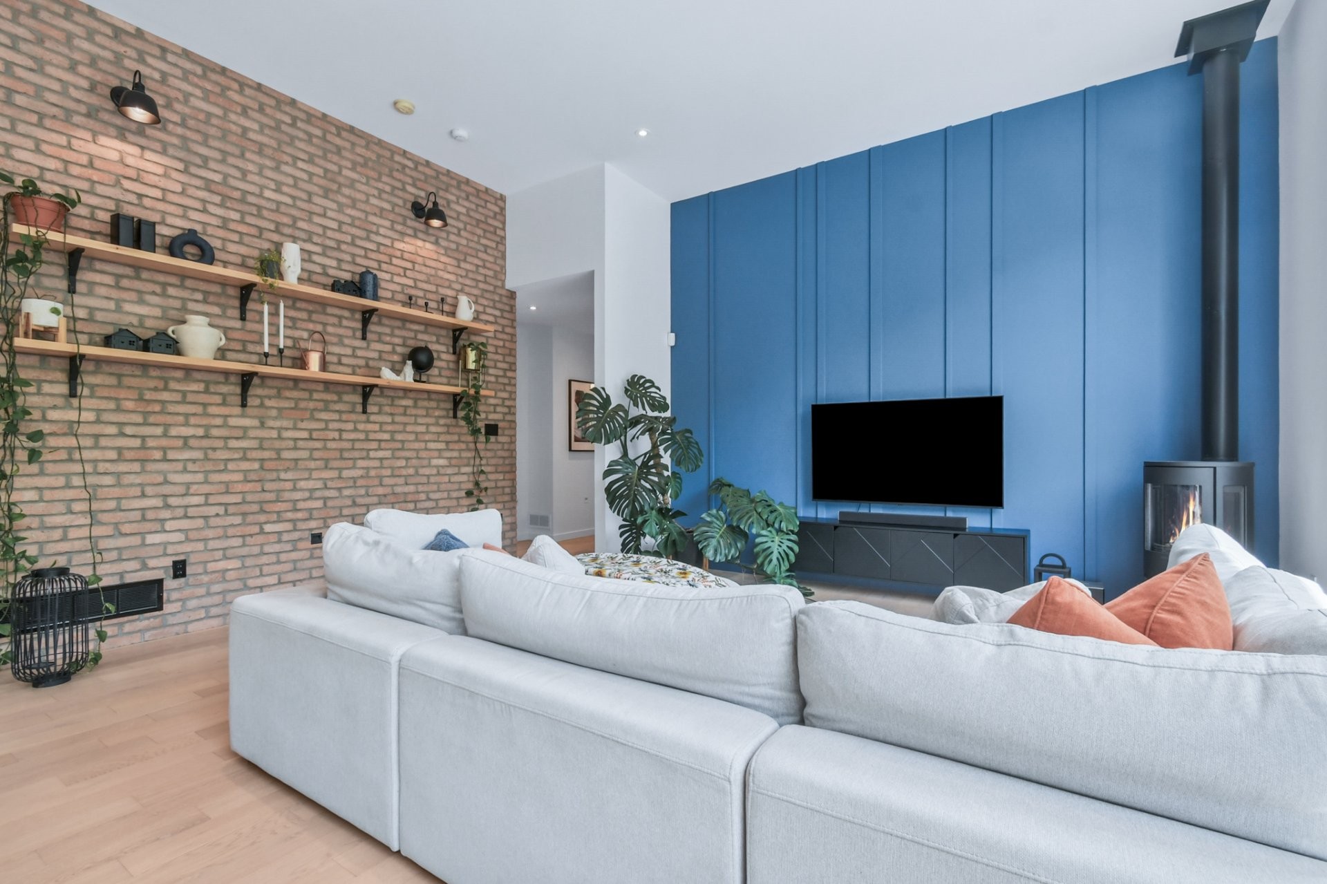 









7015


Ch. Marcil

,
Saint-Sauveur,




QC
J0R1R1

