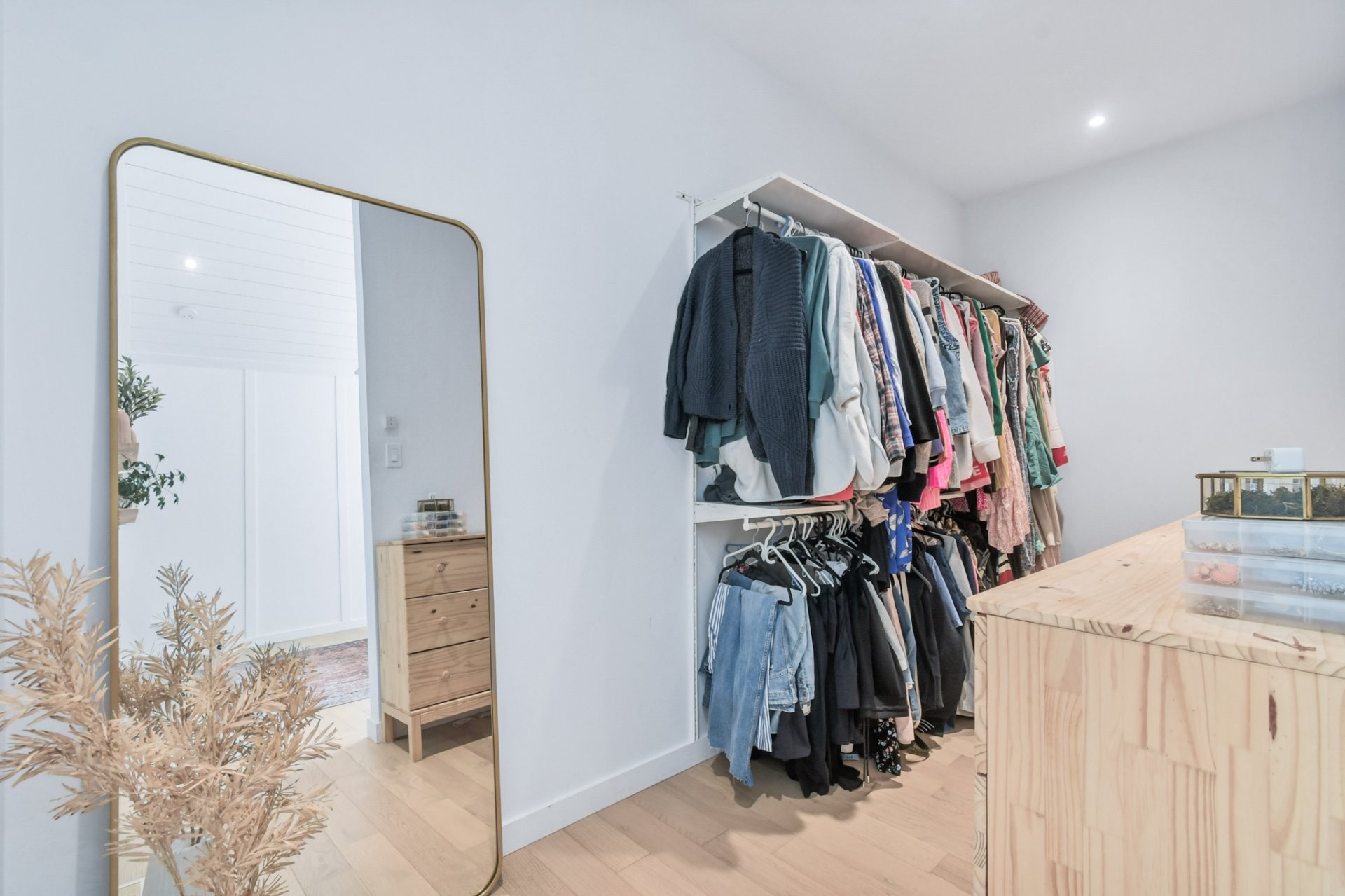 









7015


Ch. Marcil

,
Saint-Sauveur,




QC
J0R1R1

