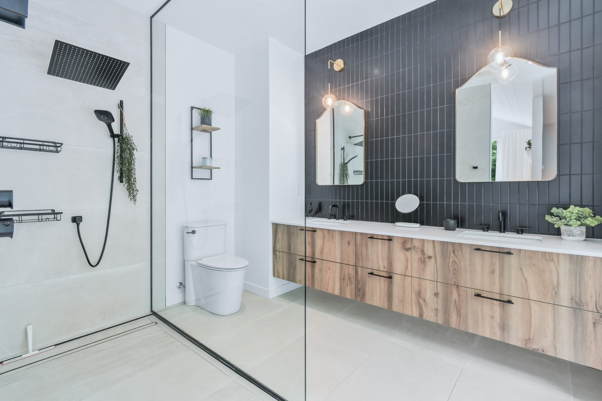 









7015


Ch. Marcil

,
Saint-Sauveur,




QC
J0R1R1

