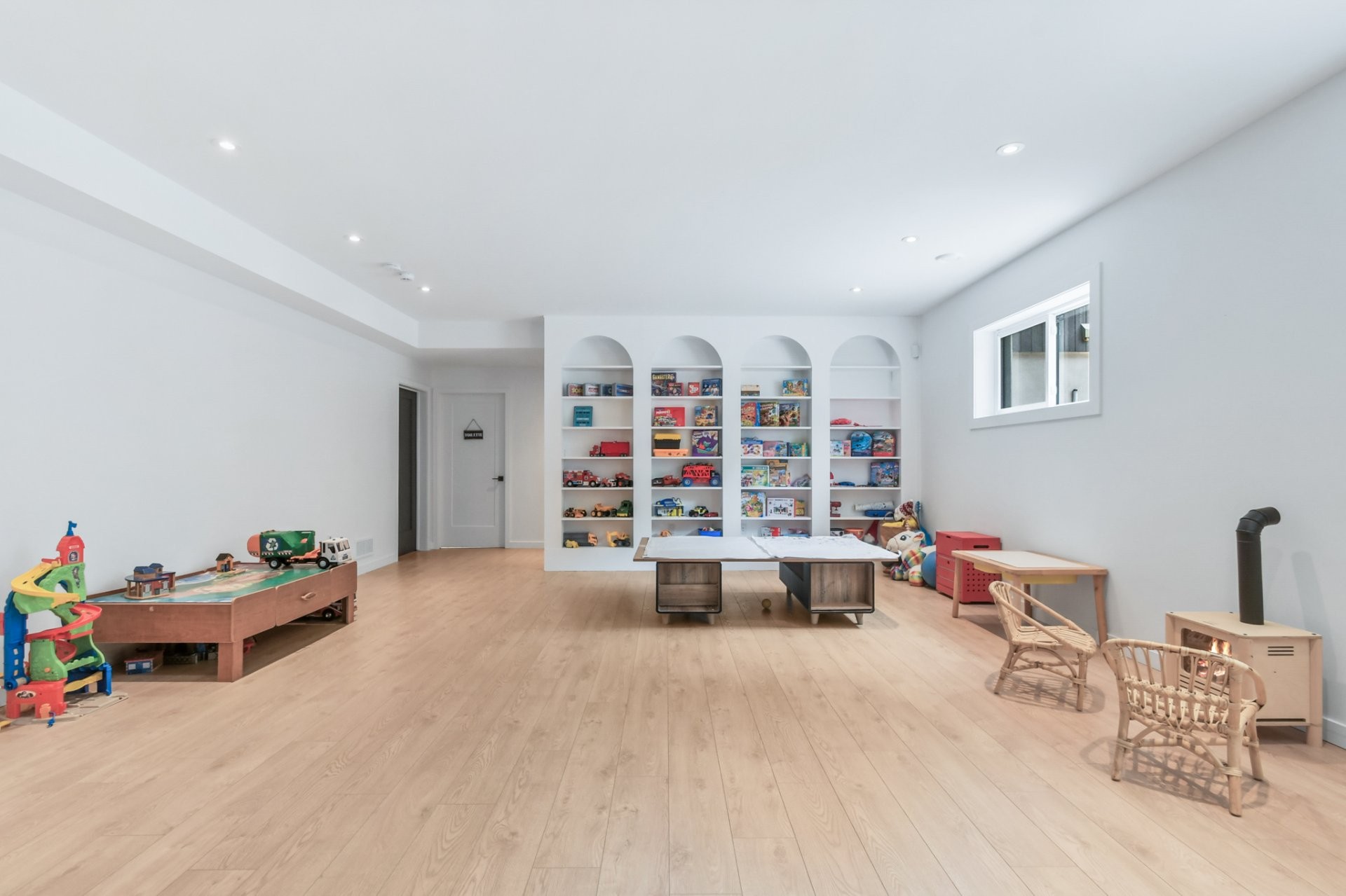 









7015


Ch. Marcil

,
Saint-Sauveur,




QC
J0R1R1


