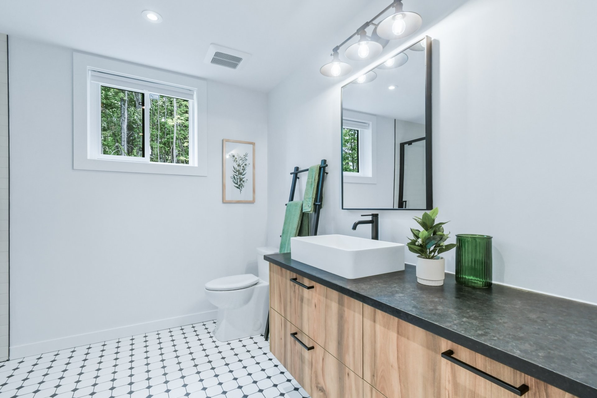 









7015


Ch. Marcil

,
Saint-Sauveur,




QC
J0R1R1

