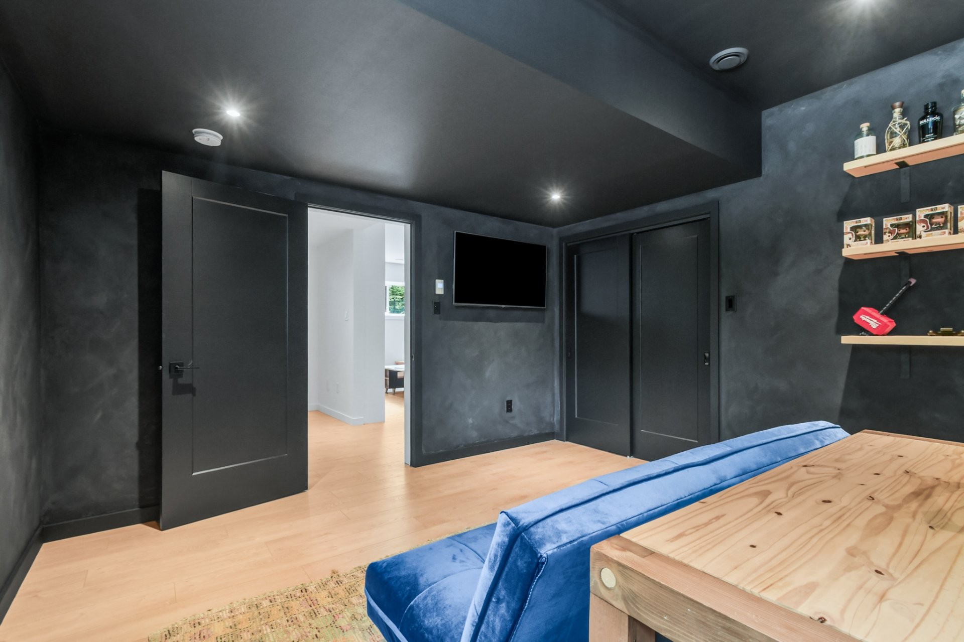 









7015


Ch. Marcil

,
Saint-Sauveur,




QC
J0R1R1

