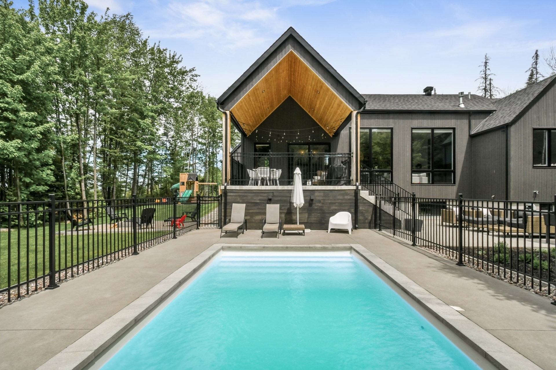 









7015


Ch. Marcil

,
Saint-Sauveur,




QC
J0R1R1

