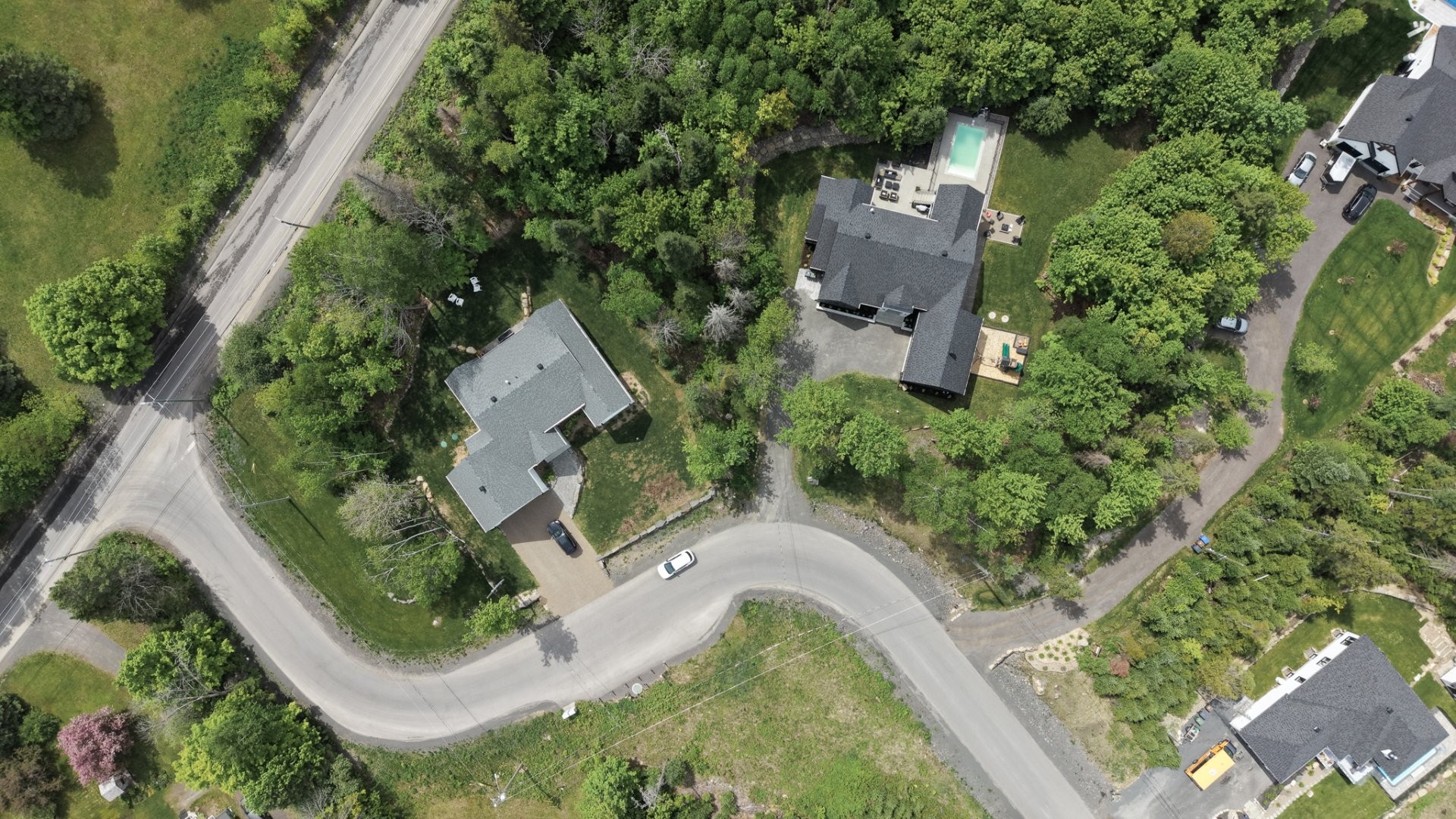 









7015


Ch. Marcil

,
Saint-Sauveur,




QC
J0R1R1

