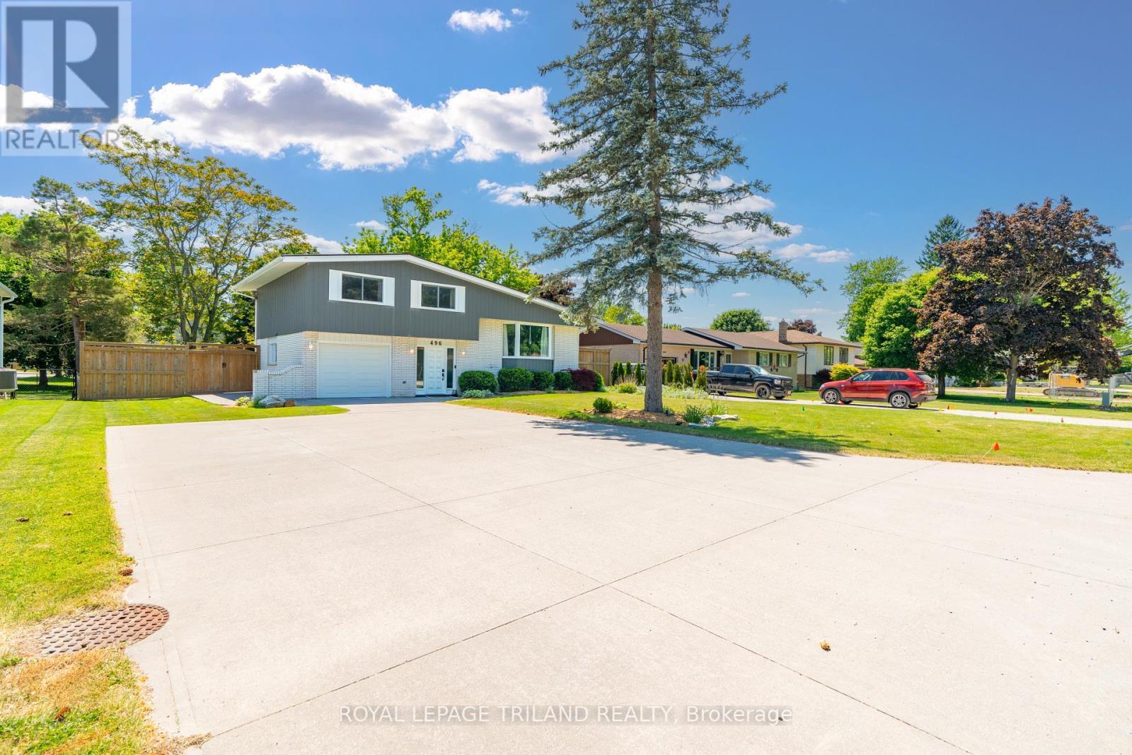 












496 THAMES STREET

,
Plympton-Wyoming (Plympton Wyoming),




Ontario
N0N1T0

