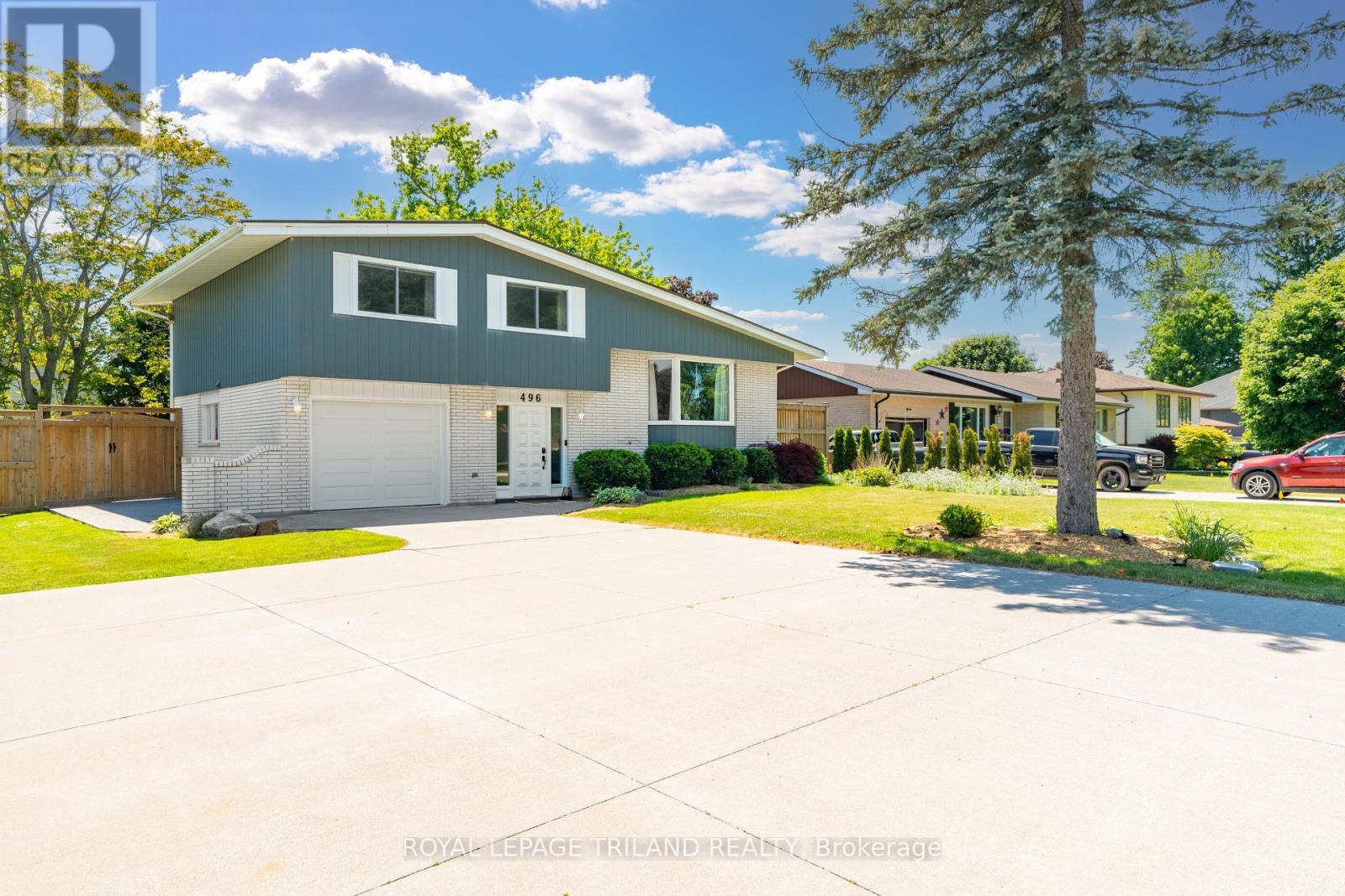 












496 THAMES STREET

,
Plympton-Wyoming (Plympton Wyoming),




Ontario
N0N1T0

