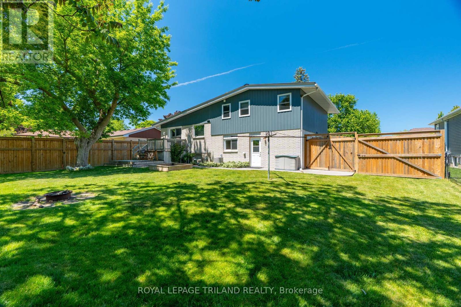 












496 THAMES STREET

,
Plympton-Wyoming (Plympton Wyoming),




Ontario
N0N1T0

