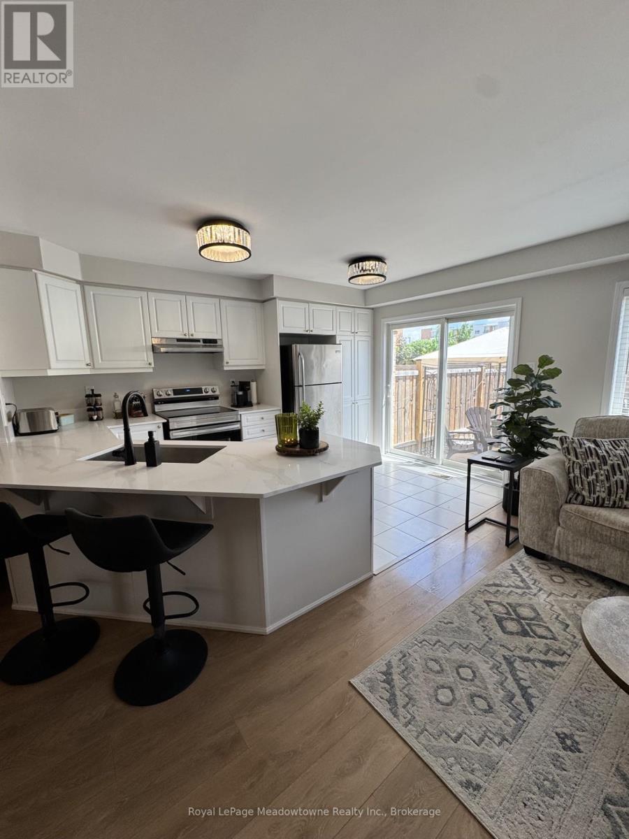 












178 WEST OAK TRAIL

,
Kitchener,




Ontario
N2R0J3

