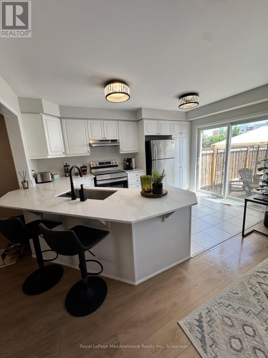 












178 WEST OAK TRAIL

,
Kitchener,




Ontario
N2R0J3

