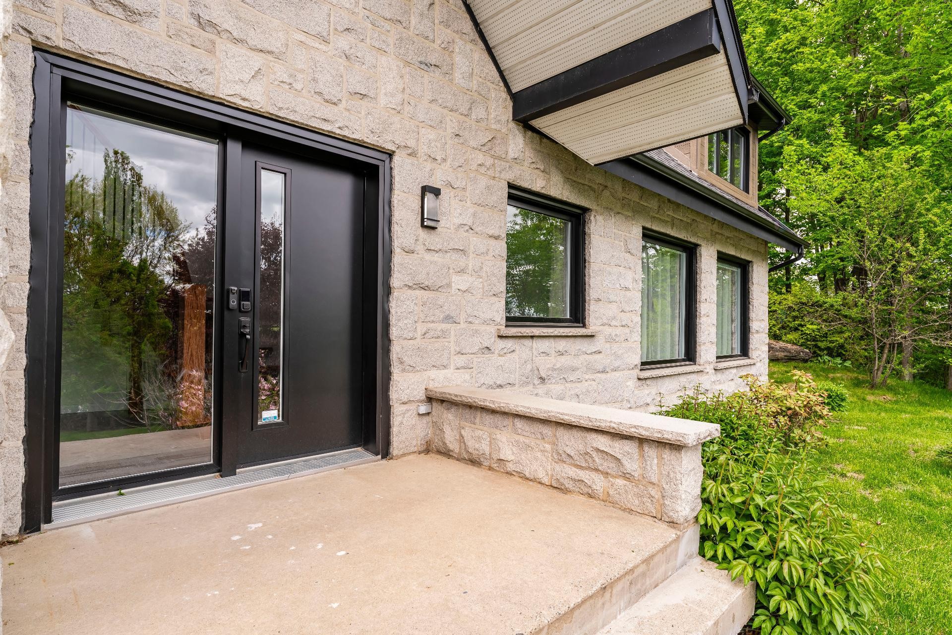 









3225


Rue Bel-Air

,
Sherbrooke (Les Nations),




QC
J1L1A9


