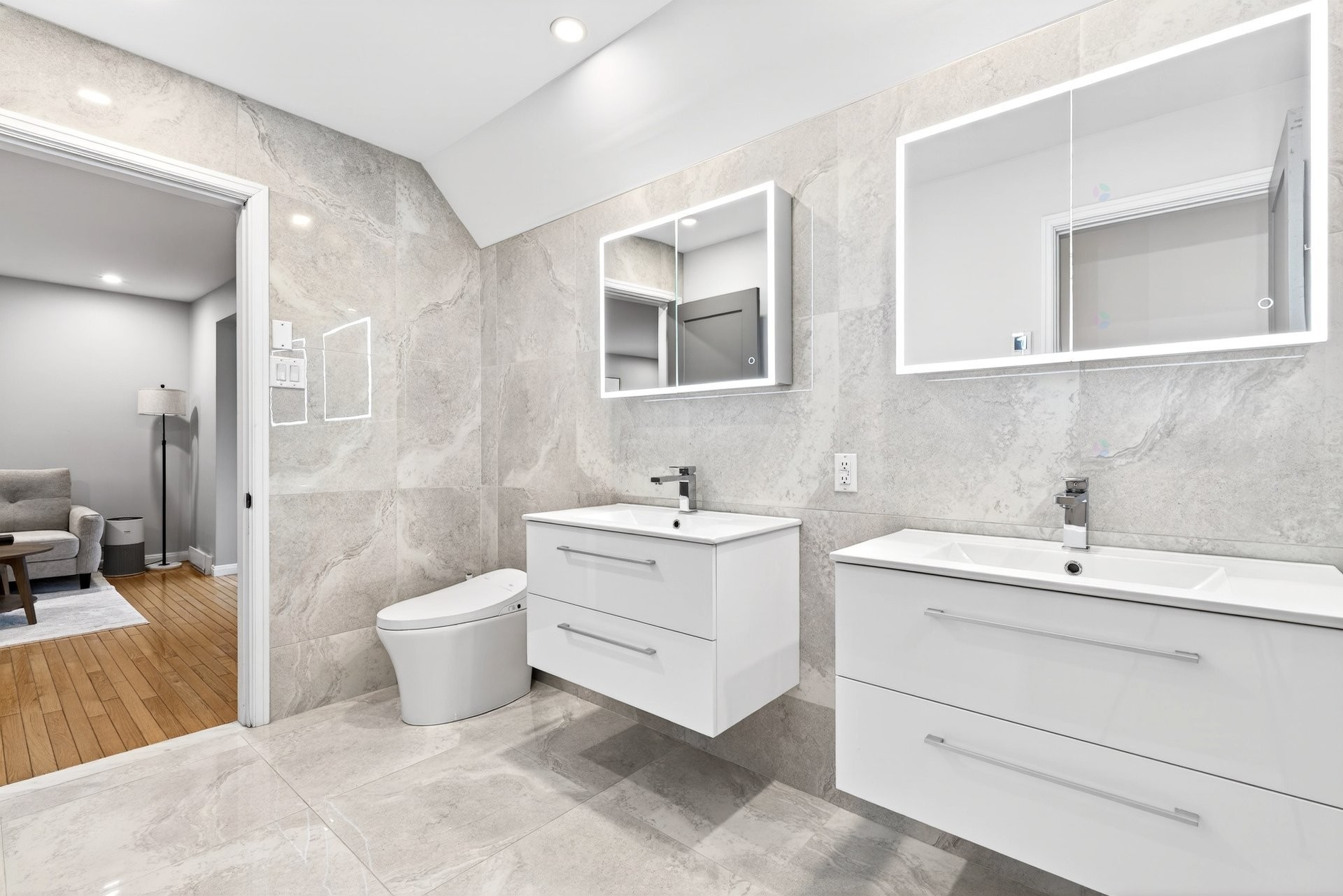 









3225


Rue Bel-Air

,
Sherbrooke (Les Nations),




QC
J1L1A9

