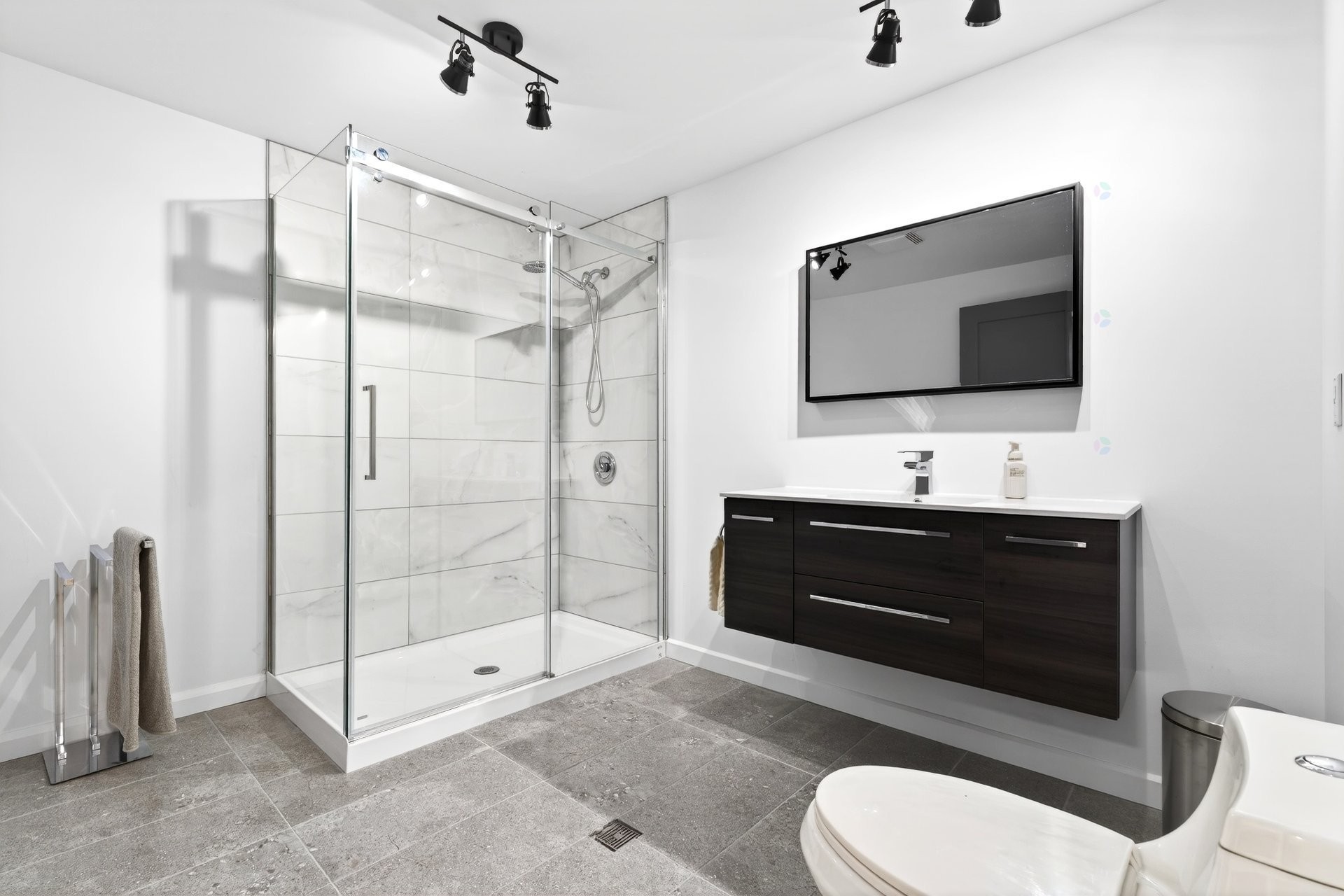 









3225


Rue Bel-Air

,
Sherbrooke (Les Nations),




QC
J1L1A9

