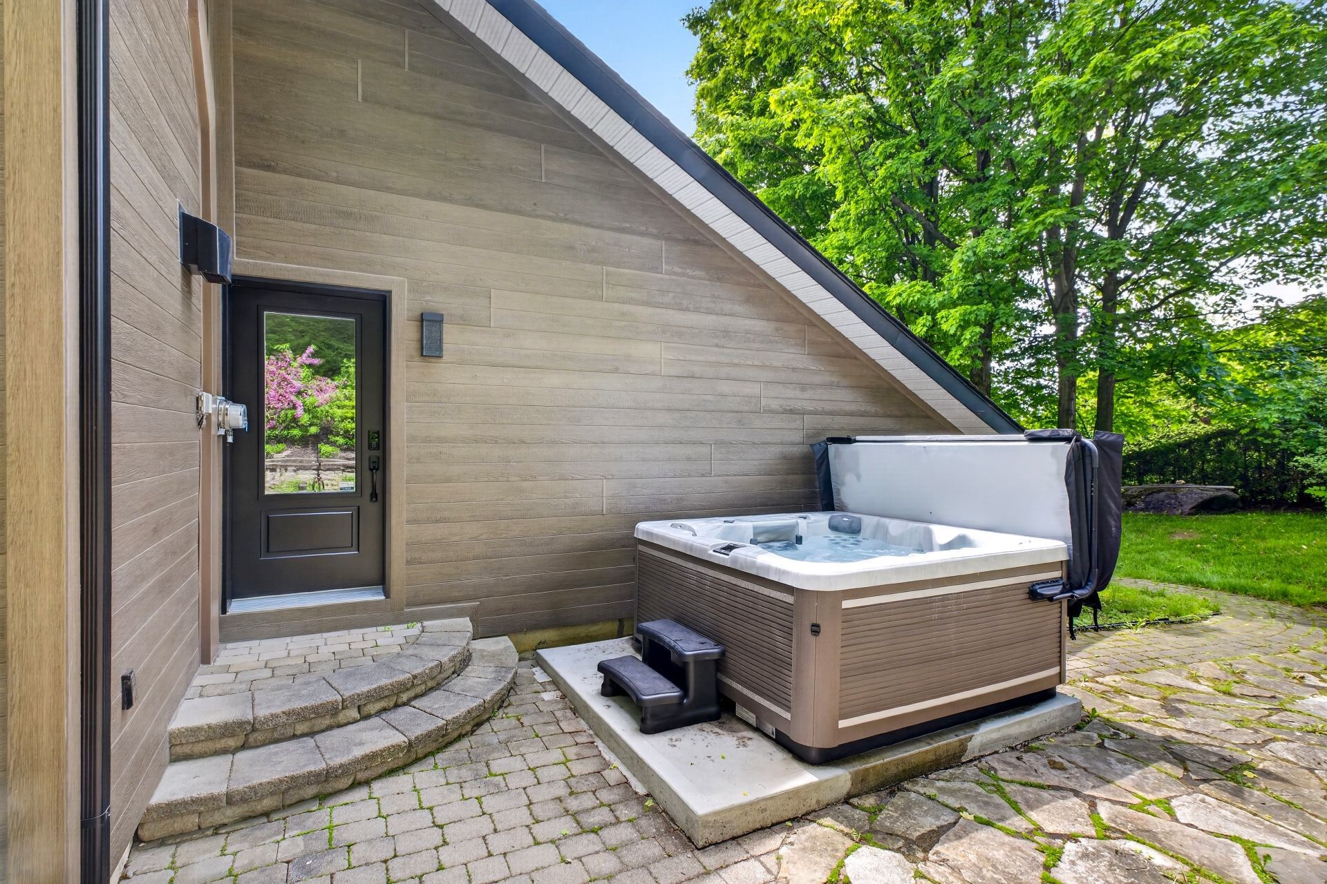 









3225


Rue Bel-Air

,
Sherbrooke (Les Nations),




QC
J1L1A9

