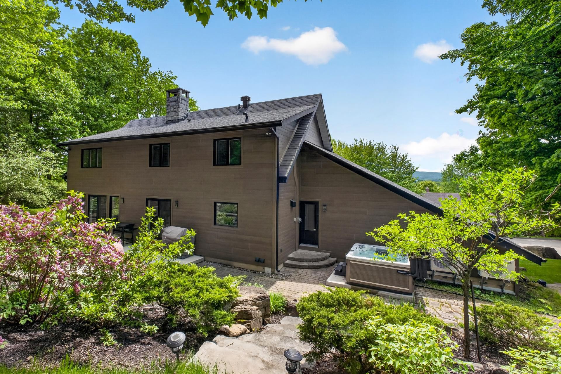









3225


Rue Bel-Air

,
Sherbrooke (Les Nations),




QC
J1L1A9

