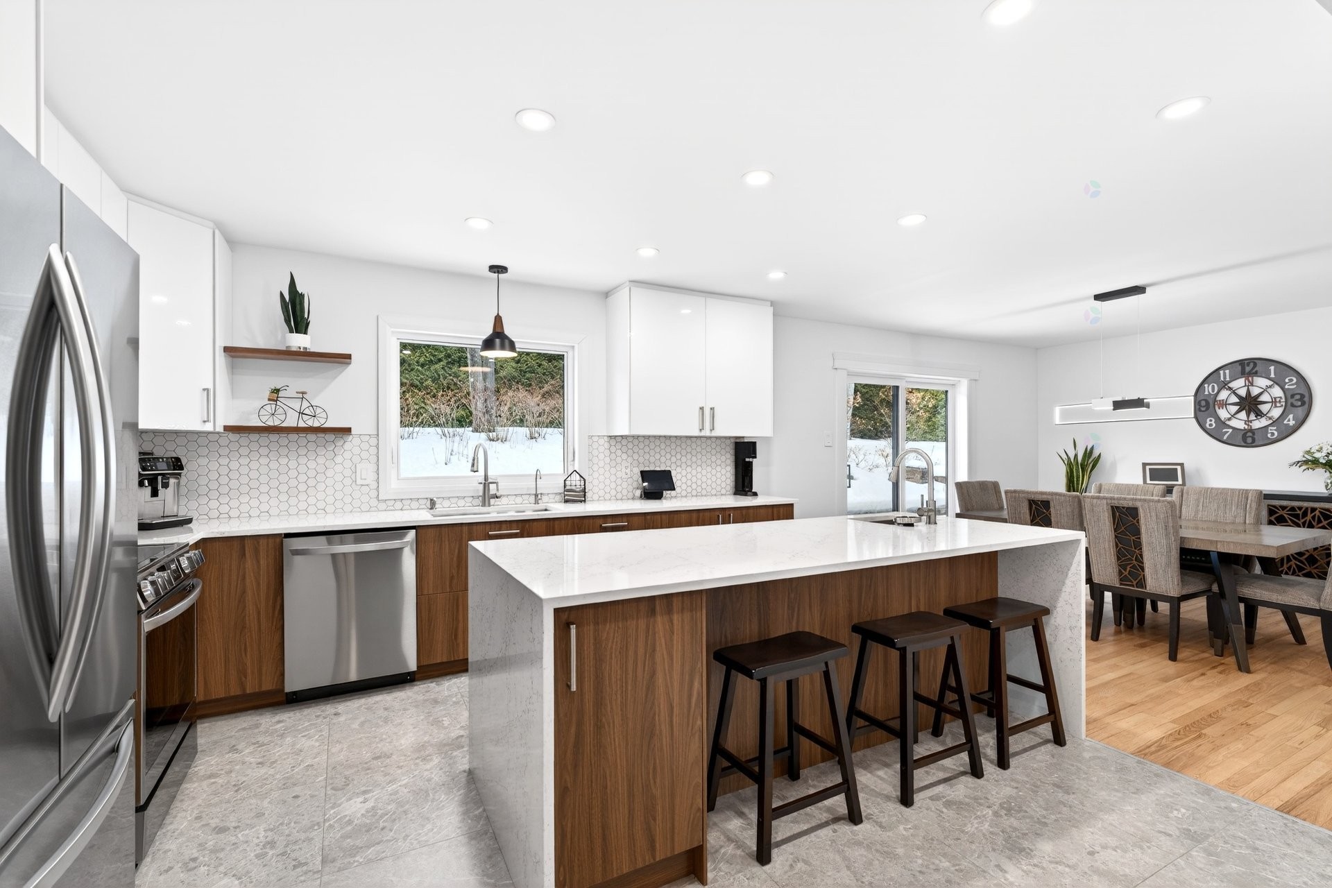 









3225


Rue Bel-Air

,
Sherbrooke (Les Nations),




QC
J1L1A9

