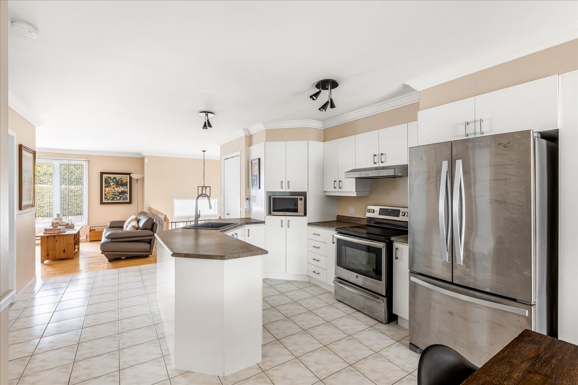 









3833


Av. Cyprien-Ducharme

,
Shawinigan,




QC
G9P5E8

