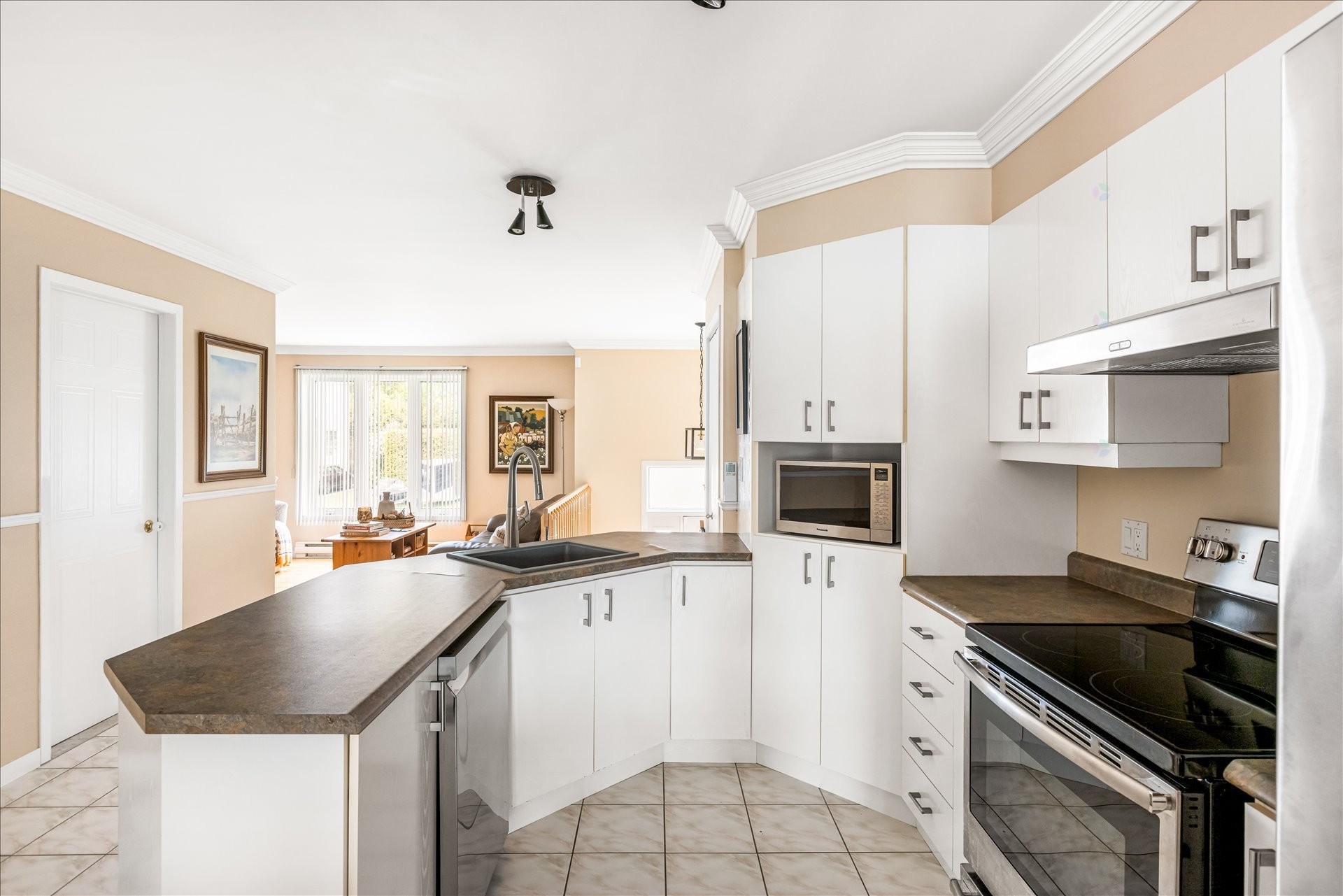 









3833


Av. Cyprien-Ducharme

,
Shawinigan,




QC
G9P5E8

