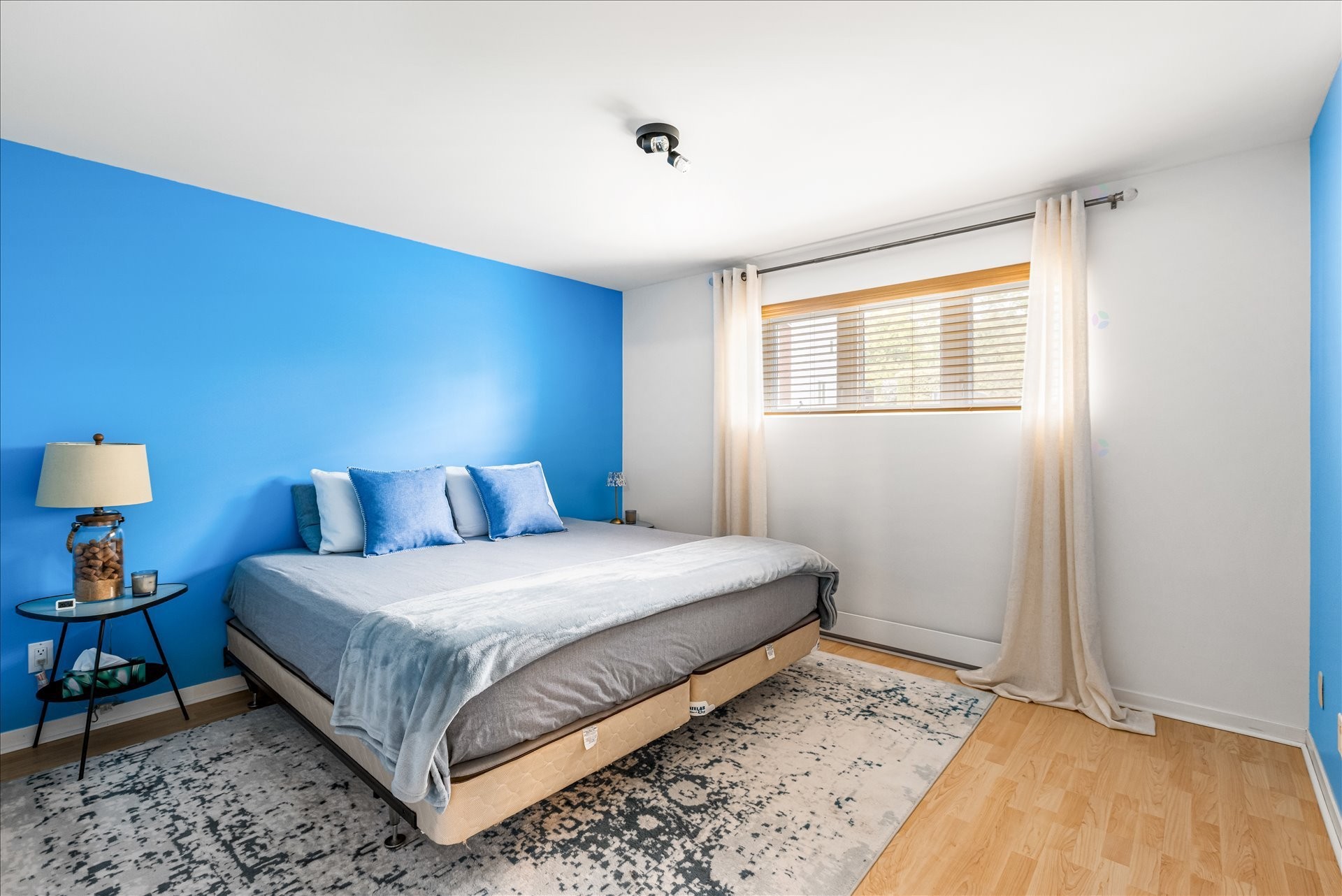 









3833


Av. Cyprien-Ducharme

,
Shawinigan,




QC
G9P5E8

