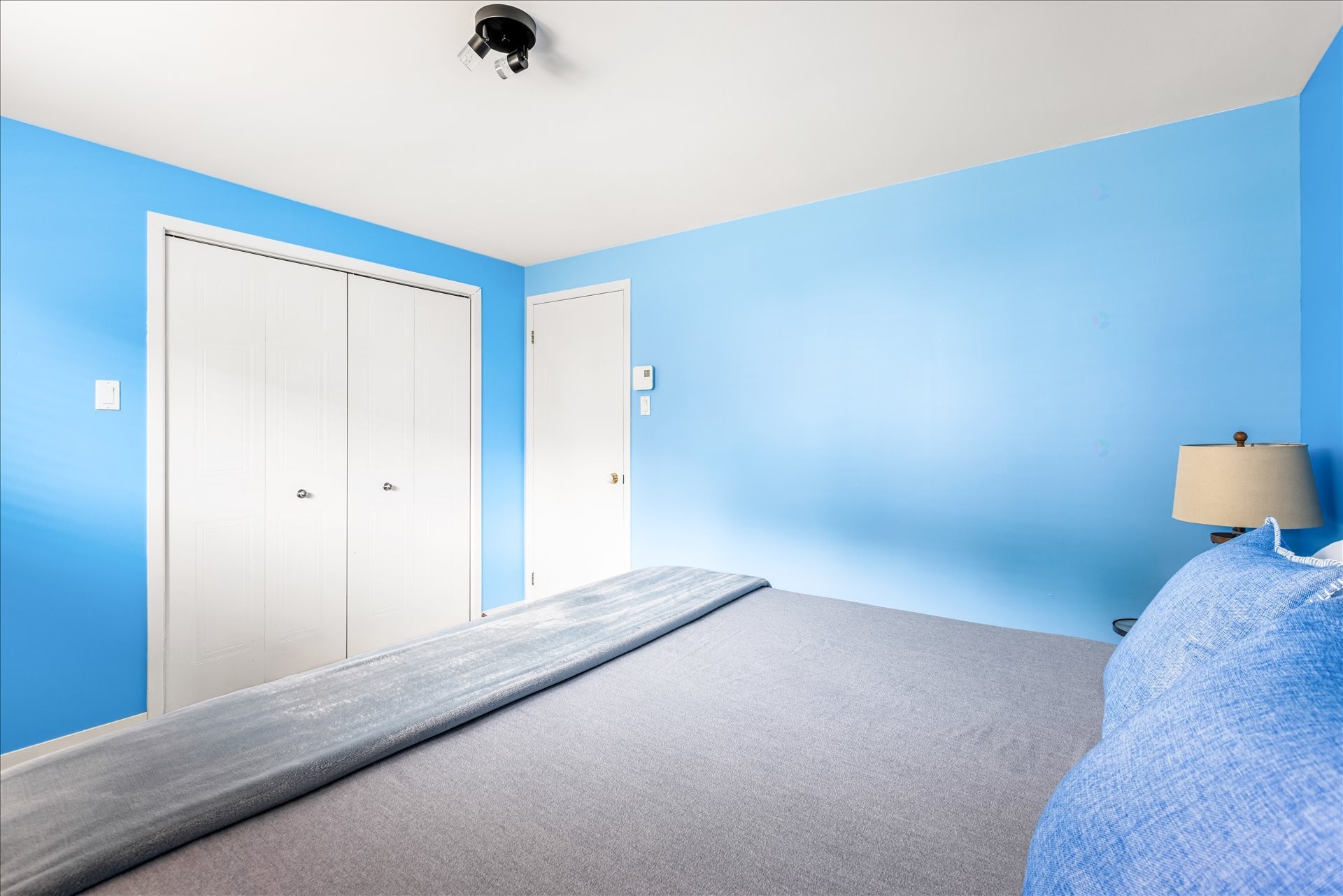 









3833


Av. Cyprien-Ducharme

,
Shawinigan,




QC
G9P5E8

