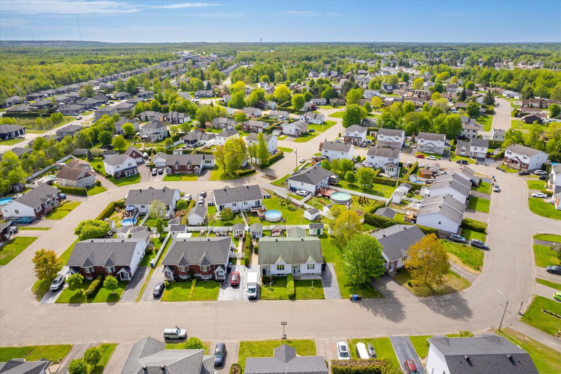 









3833


Av. Cyprien-Ducharme

,
Shawinigan,




QC
G9P5E8

