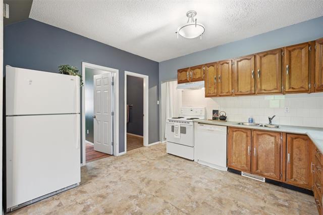 









847


St Therese

AVE,
Winnipeg,




MB
R3V 1H7


