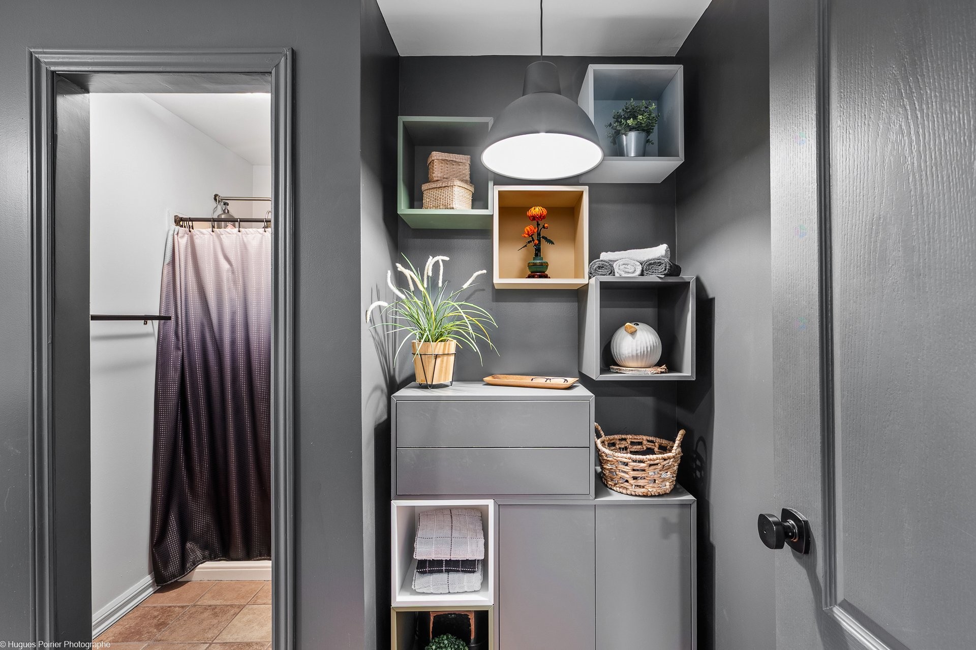 









163

 - 163A


Rue Larivière

,
Saint-Colomban,




QC
J5K1E5

