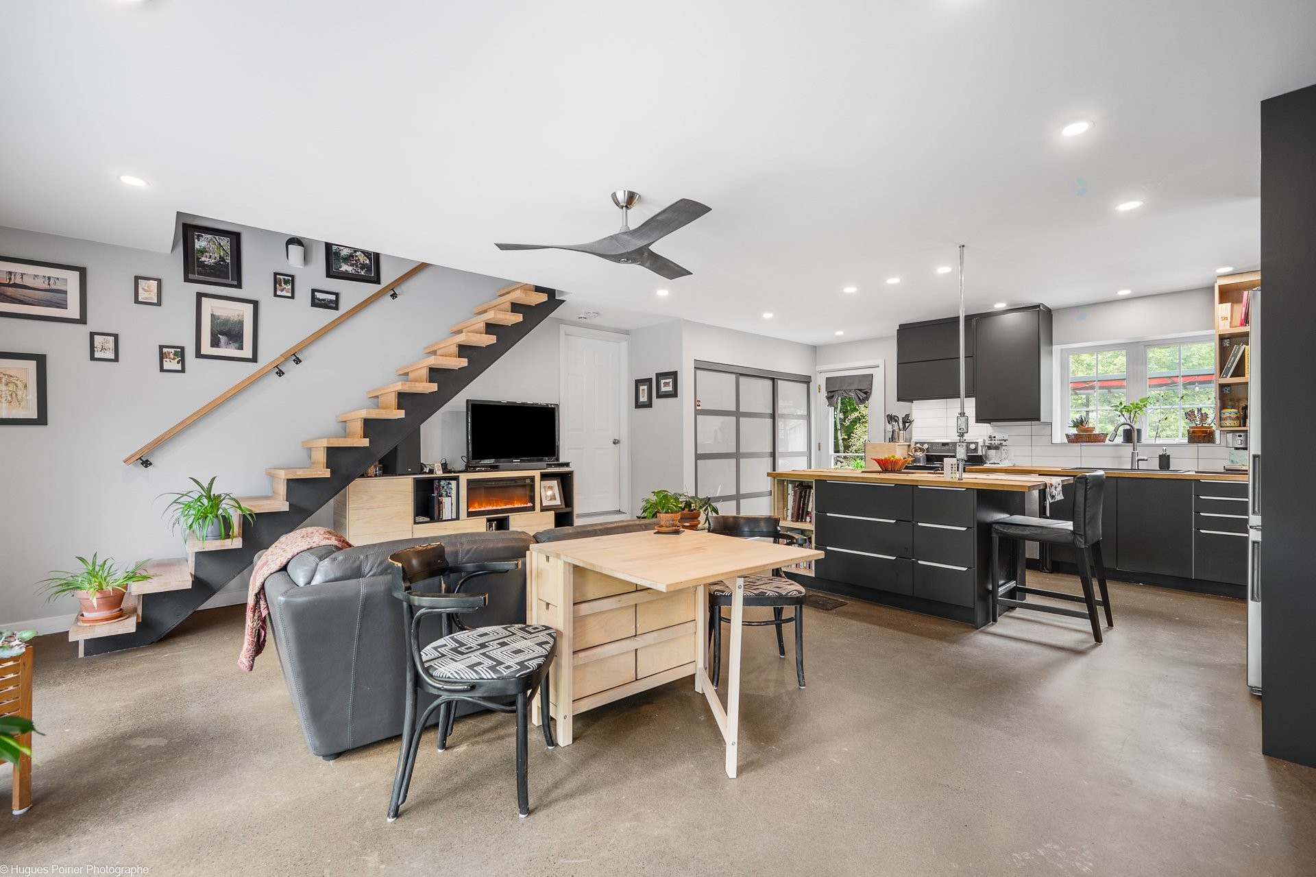 









163

 - 163A


Rue Larivière

,
Saint-Colomban,




QC
J5K1E5

