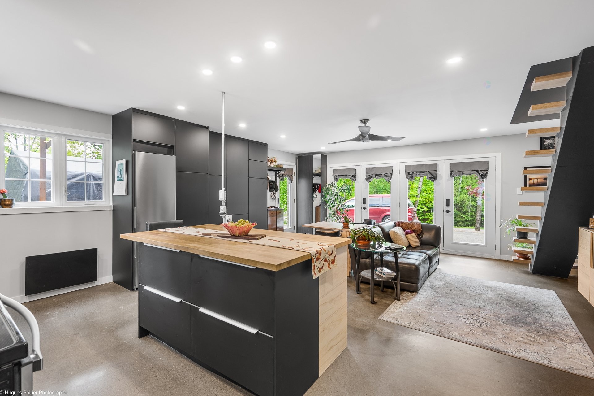 









163

 - 163A


Rue Larivière

,
Saint-Colomban,




QC
J5K1E5

