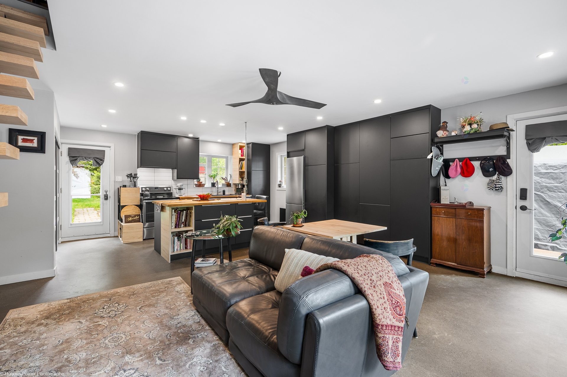 









163

 - 163A


Rue Larivière

,
Saint-Colomban,




QC
J5K1E5

