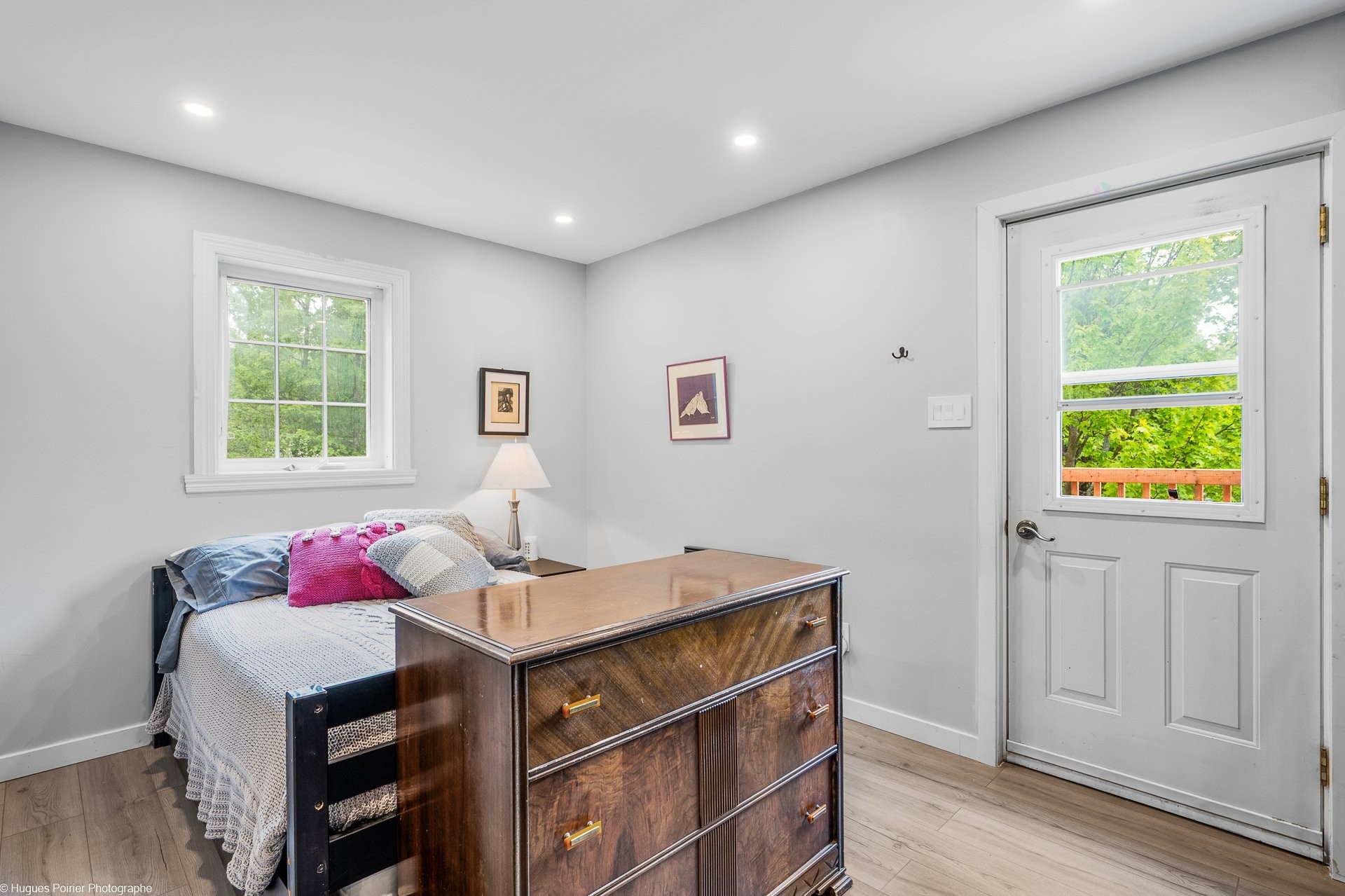 









163

 - 163A


Rue Larivière

,
Saint-Colomban,




QC
J5K1E5

