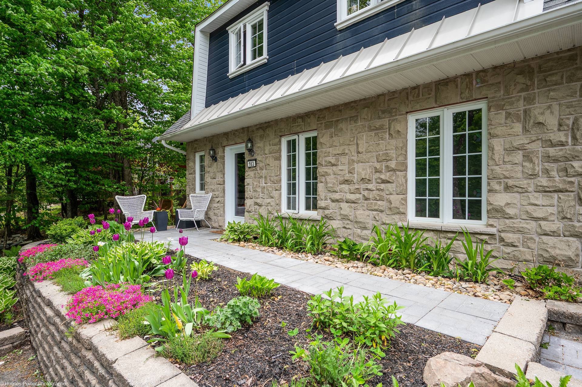 









163

 - 163A


Rue Larivière

,
Saint-Colomban,




QC
J5K1E5

