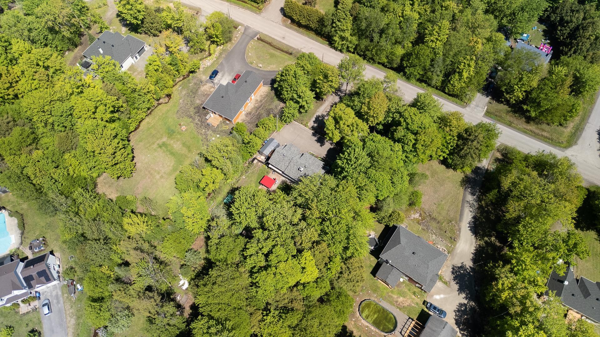









163

 - 163A


Rue Larivière

,
Saint-Colomban,




QC
J5K1E5

