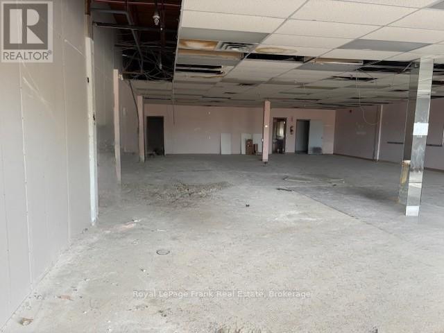 












102B - 114 DUNDAS STREET E

,
Whitby (Downtown Whitby),




Ontario
L1N2H7

