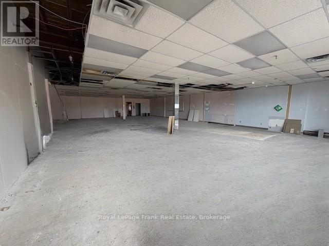 












102B - 114 DUNDAS STREET E

,
Whitby (Downtown Whitby),




Ontario
L1N2H7

