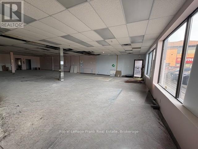 












102B - 114 DUNDAS STREET E

,
Whitby (Downtown Whitby),




Ontario
L1N2H7

