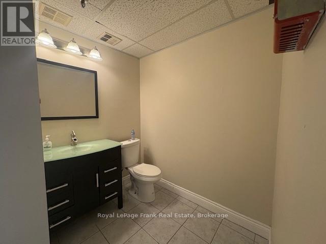 












206 - 114 DUNDAS STREET E

,
Whitby (Downtown Whitby),




Ontario
L1N2H7

