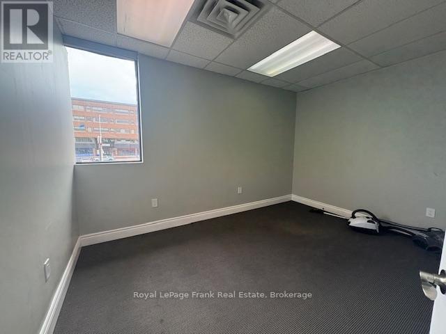 












206 - 114 DUNDAS STREET E

,
Whitby (Downtown Whitby),




Ontario
L1N2H7

