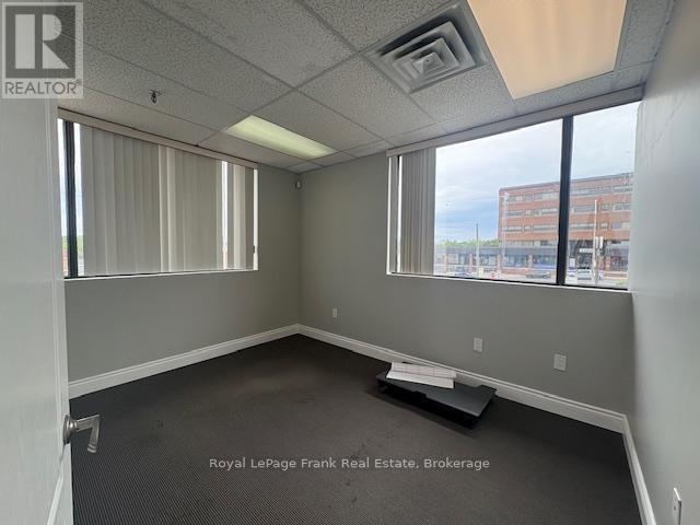 












206 - 114 DUNDAS STREET E

,
Whitby (Downtown Whitby),




Ontario
L1N2H7

