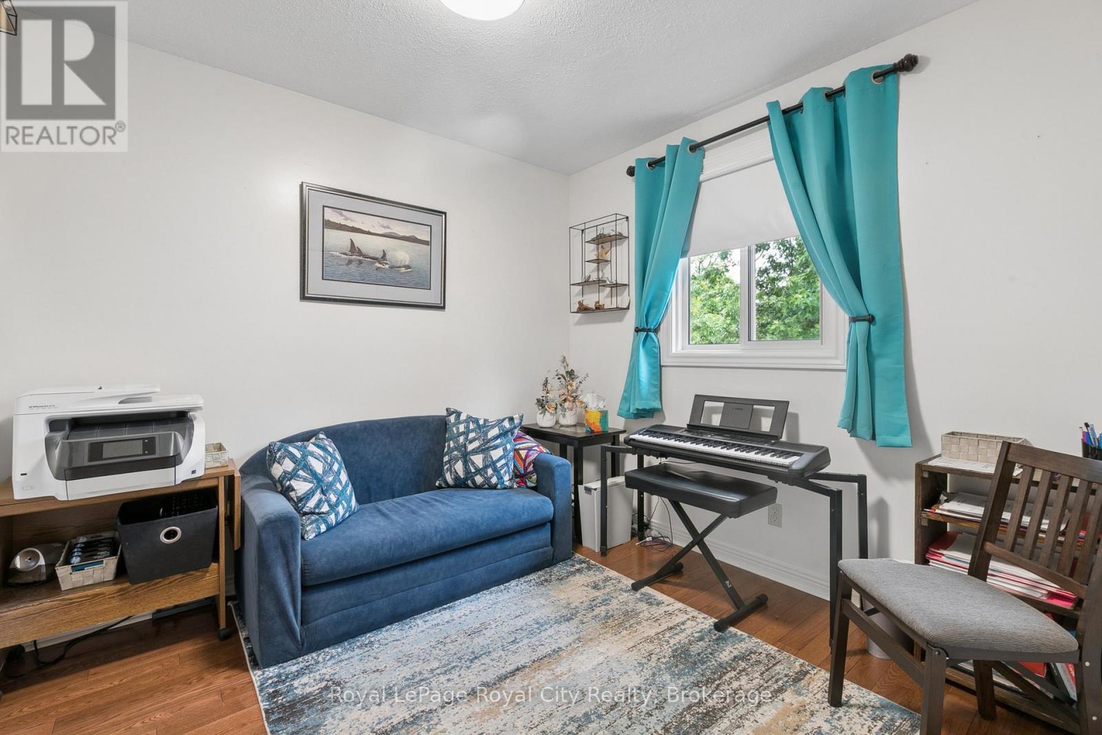 












406 IRONWOOD ROAD

,
Guelph (Kortright West),




Ontario
N1G3N8


