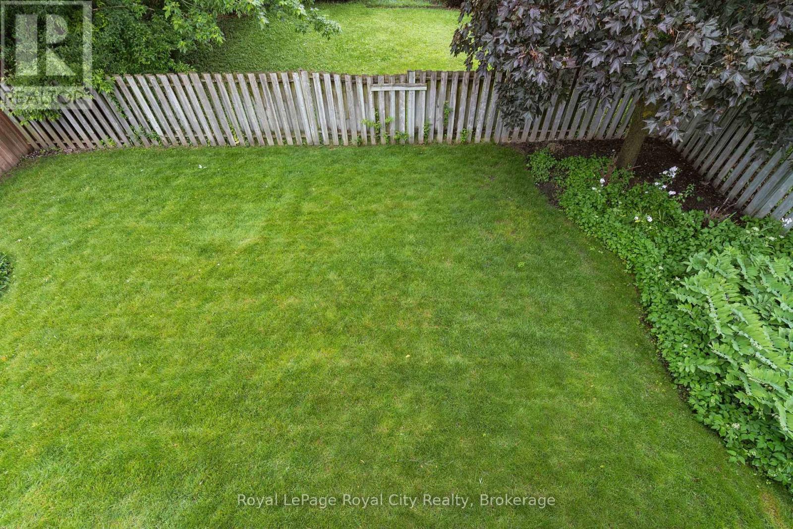 












406 IRONWOOD ROAD

,
Guelph (Kortright West),




Ontario
N1G3N8

