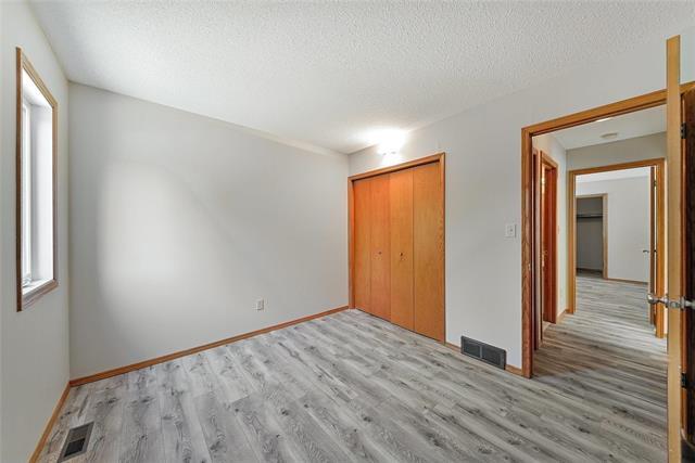 









362


Ottawa

AVE,
Winnipeg,




MB
R2K 1K8

