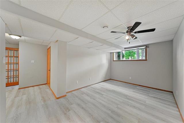 









362


Ottawa

AVE,
Winnipeg,




MB
R2K 1K8

