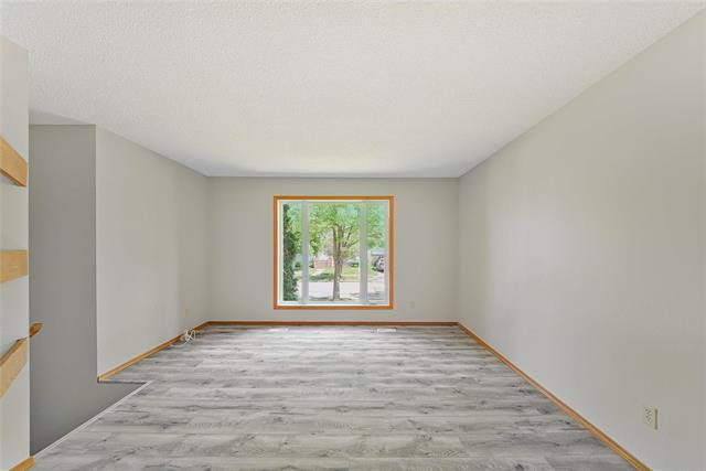 









362


Ottawa

AVE,
Winnipeg,




MB
R2K 1K8

