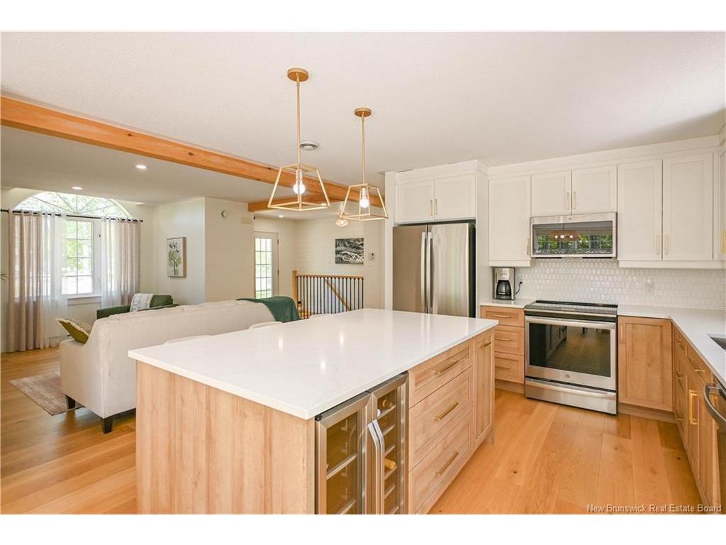 









374


du Bicentenaire

ST,
Bertrand,




NB
E1W 1G4

