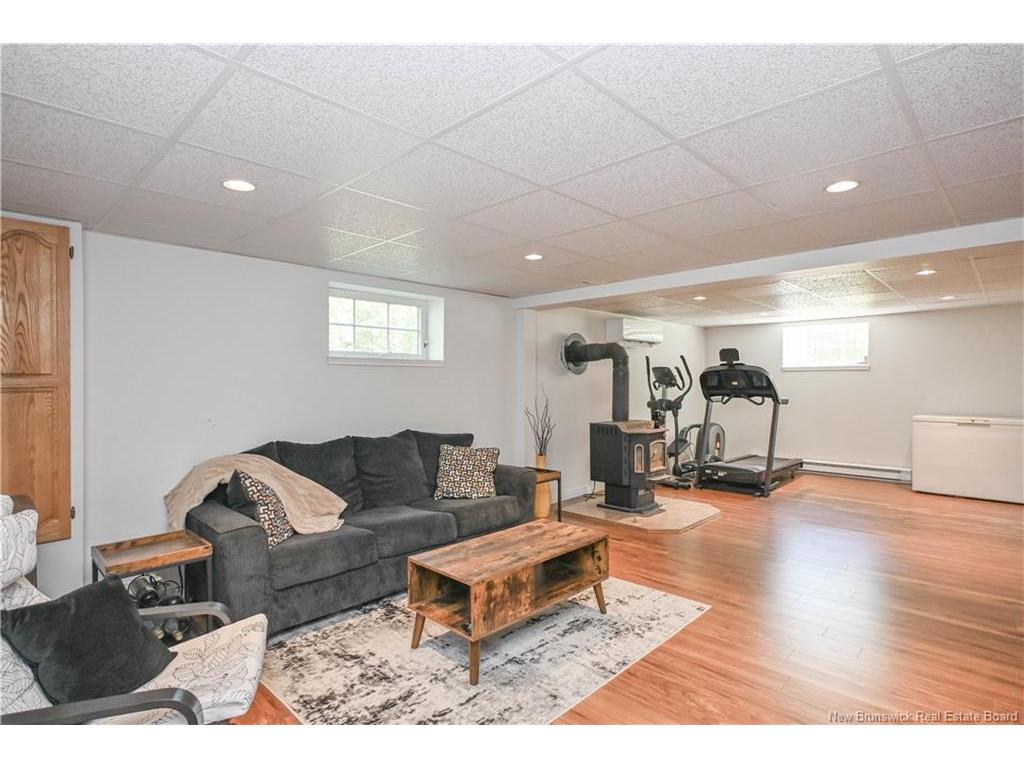 









374


du Bicentenaire

ST,
Bertrand,




NB
E1W 1G4

