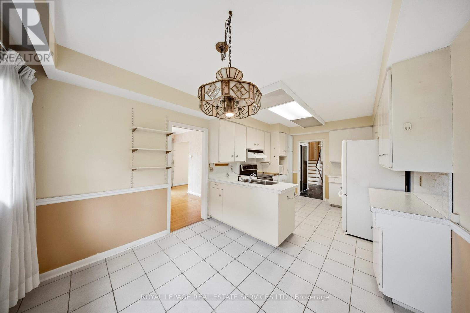 












28 BEMERSYDE DRIVE

,
Toronto,




Ontario
M9A2S8

