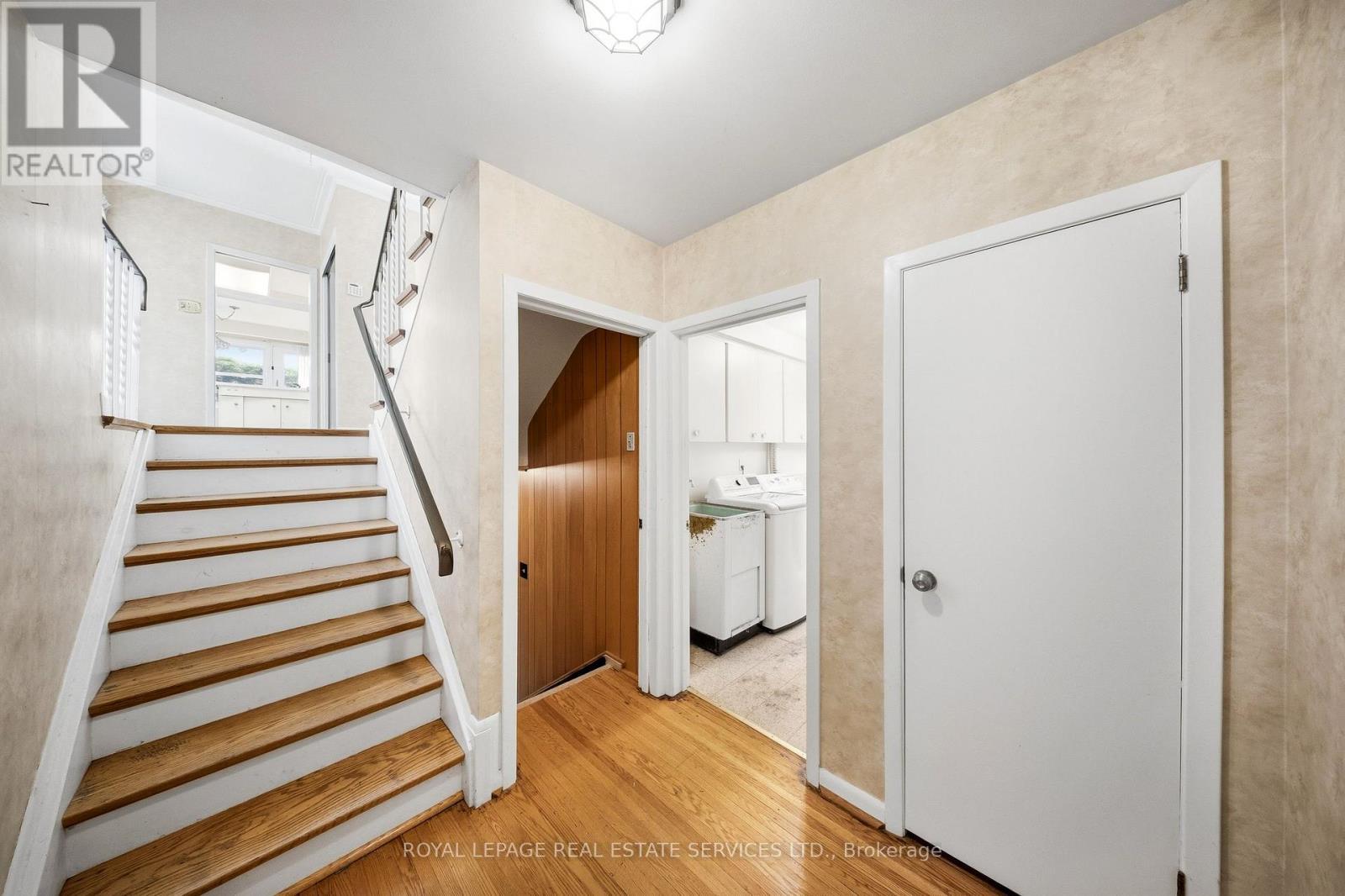 












28 BEMERSYDE DRIVE

,
Toronto,




Ontario
M9A2S8

