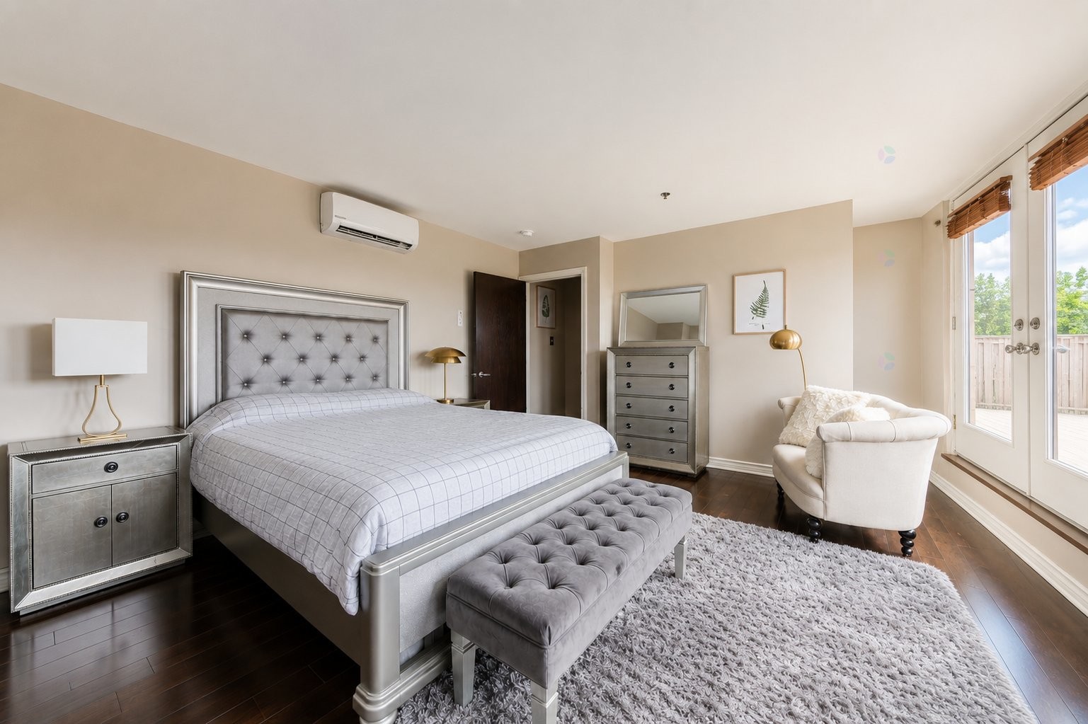 









1455


Rue St-Jacques

, 404,
Montréal (Ville-Marie),




QC
H3C1H3

