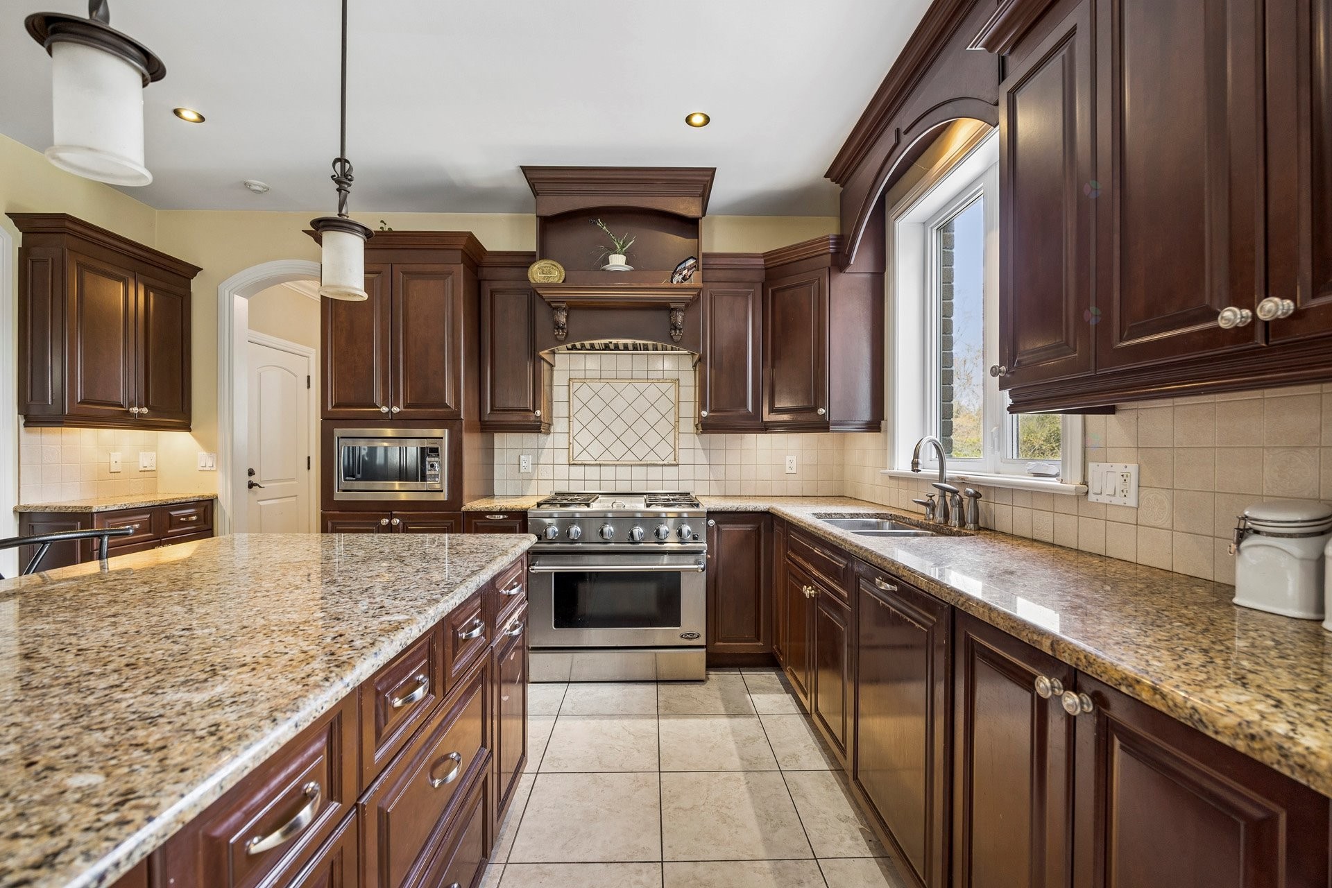 









28


Rue de Cambridge

,
Hudson,




QC
J0P1H0

