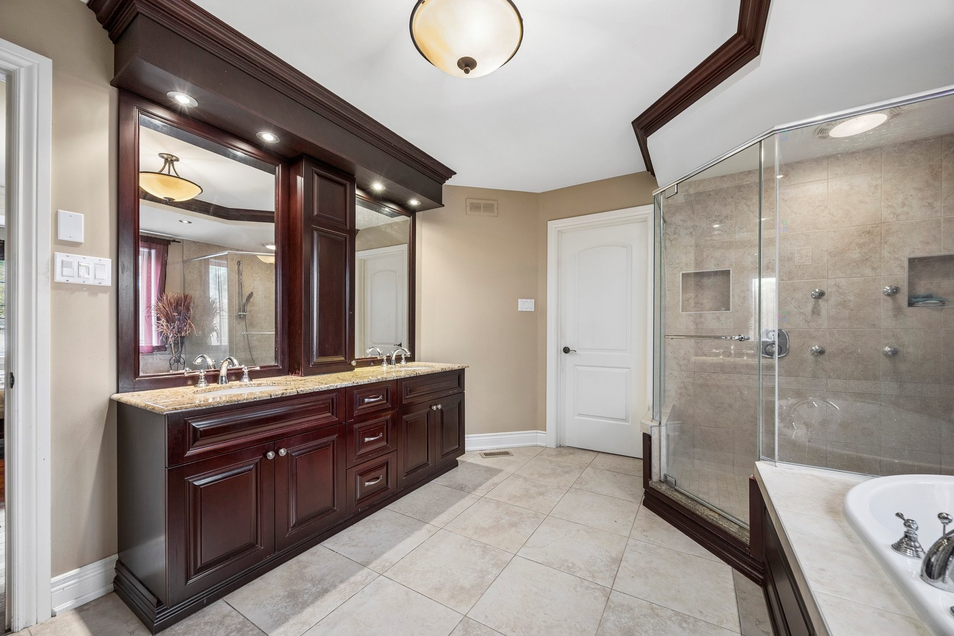









28


Rue de Cambridge

,
Hudson,




QC
J0P1H0

